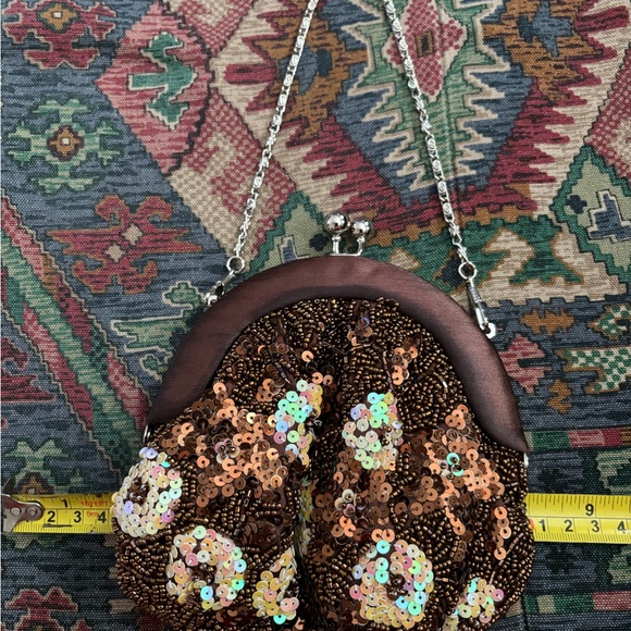Bead and Sequin Evening bag with chain strap - Picture 5 of 5